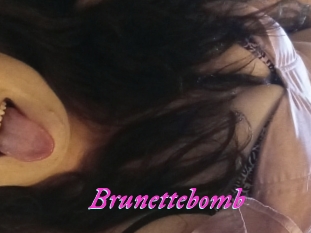 Brunettebomb