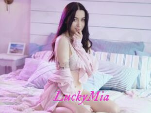 LuckyMia