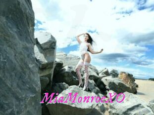 MiaMonroeXO